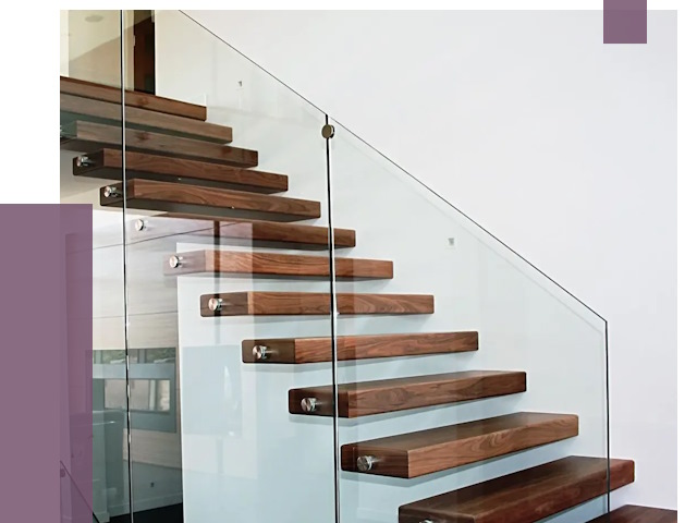 Стеклянные перила для лестницы в Череповце от 14820 руб.