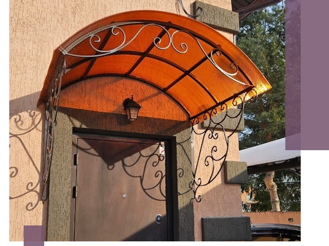 Демонтаж козырьков в Череповце быстро и безопасно