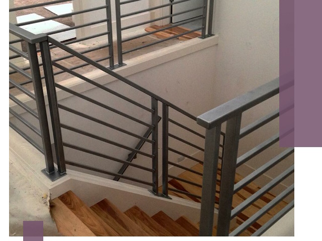 Изготовление поручней из металла и дерева в Череповце